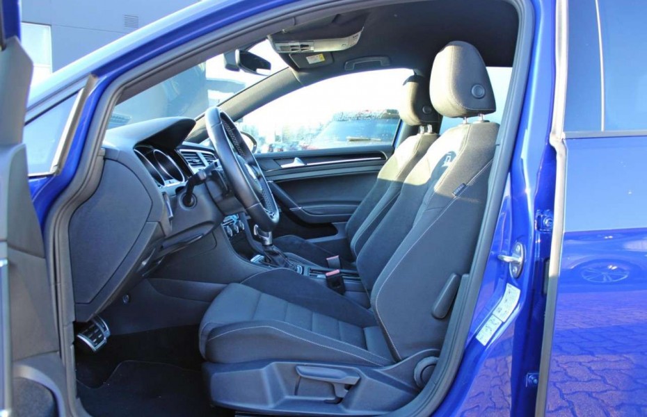 Volkswagen Golf VII Variant R 4Motion 2.0 TSI DSG LED PDC