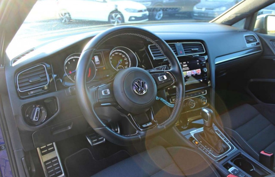 Volkswagen Golf VII Variant R 4Motion 2.0 TSI DSG LED PDC