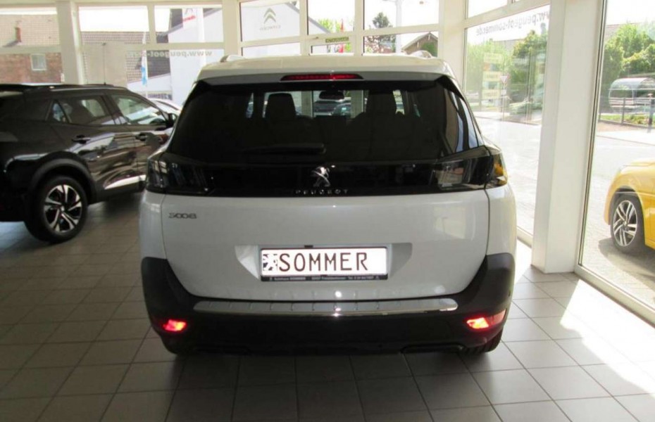 Peugeot 5008 1.2 P.Tech 130 Allure Autom. (EURO6d)Navi