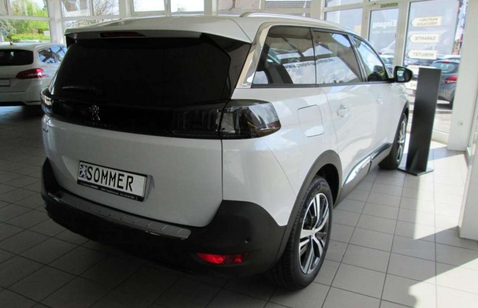 Peugeot 5008 1.2 P.Tech 130 Allure Autom. (EURO6d)Navi