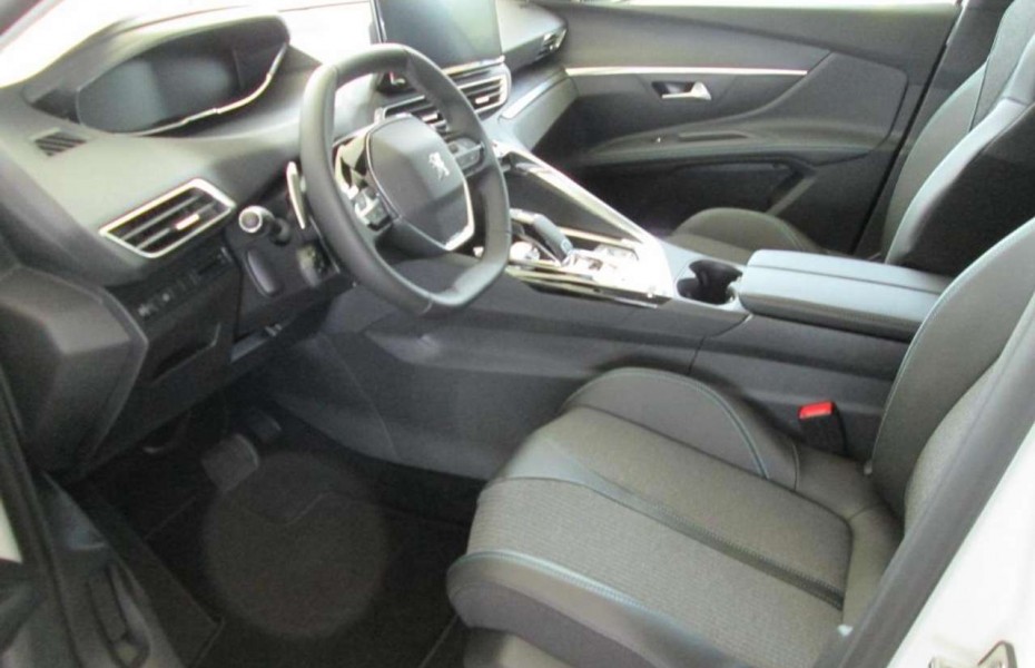 Peugeot 5008 1.2 P.Tech 130 Allure Autom. (EURO6d)Navi