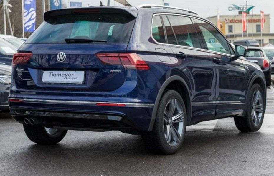 Volkswagen Tiguan 2.0 TSI 4M DSG R-Line LED Navi Leder AHK-