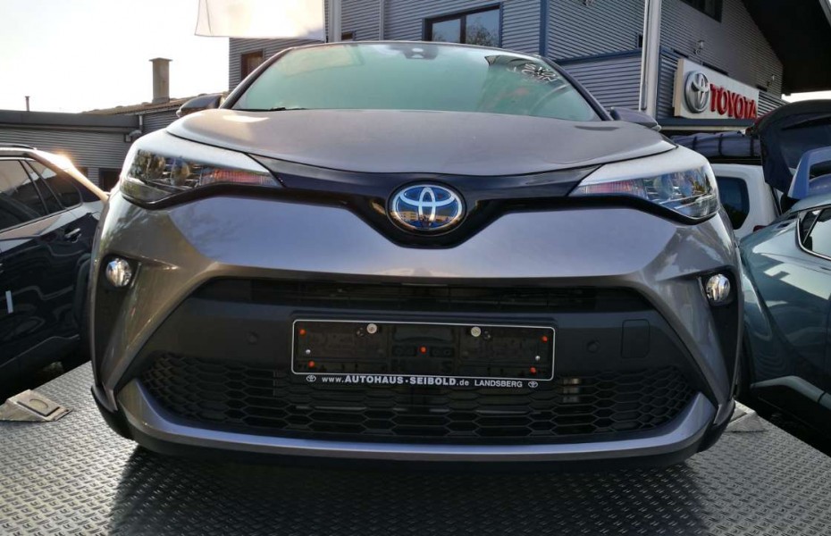 Toyota C-HR 1,8 Hybrid Team LED AdTemp Aut ParkPilot VyhVolant