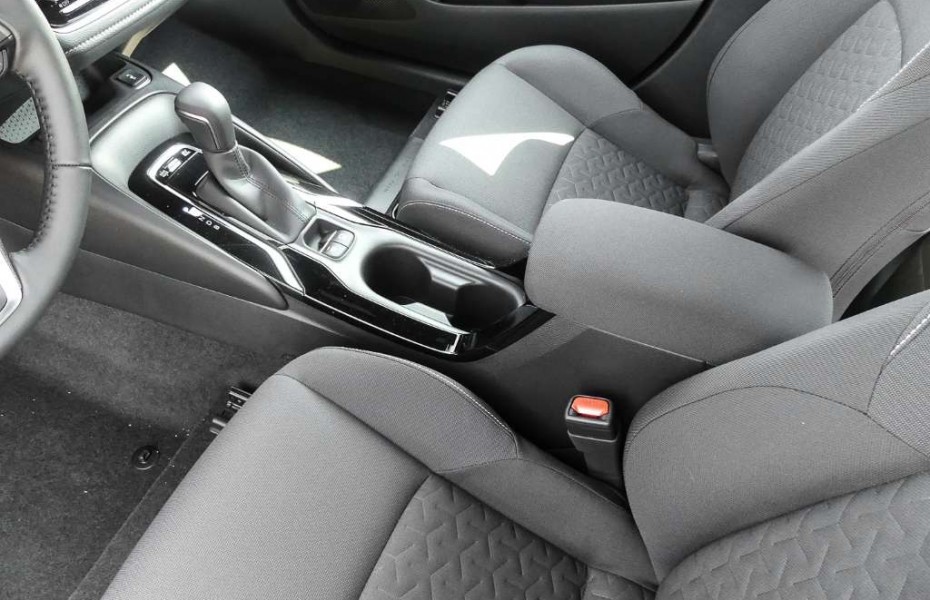 Toyota Corolla Touring Sports 1.8 Hybrid Comfort LED Navi ACC Rüc