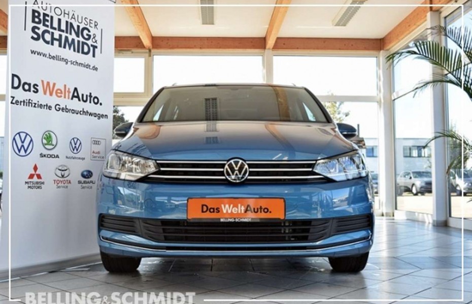 Volkswagen Touran 2.0TDI Comfortline 7-Sitzer Pano AHK Navi