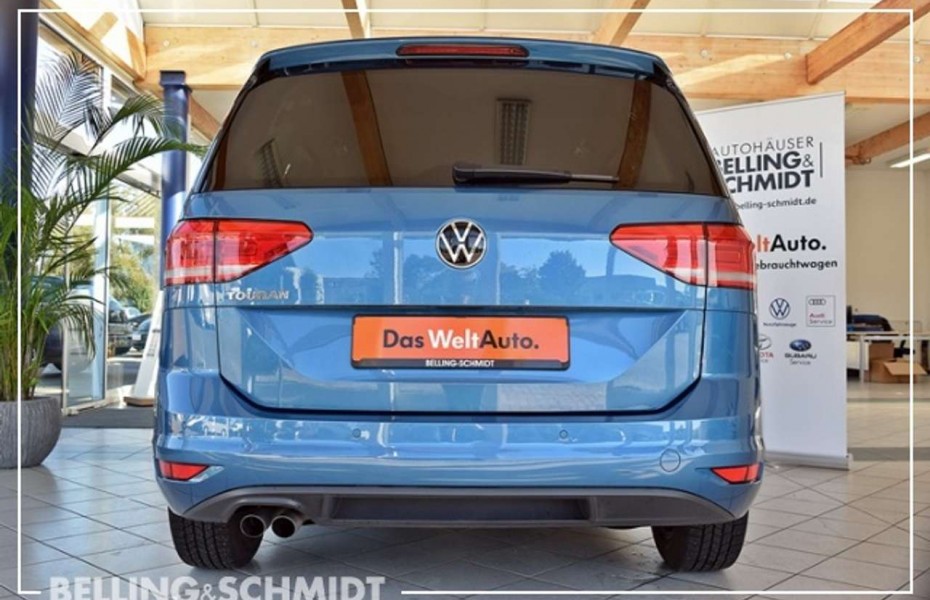 Volkswagen Touran 2.0TDI Comfortline 7-Sitzer Pano AHK Navi