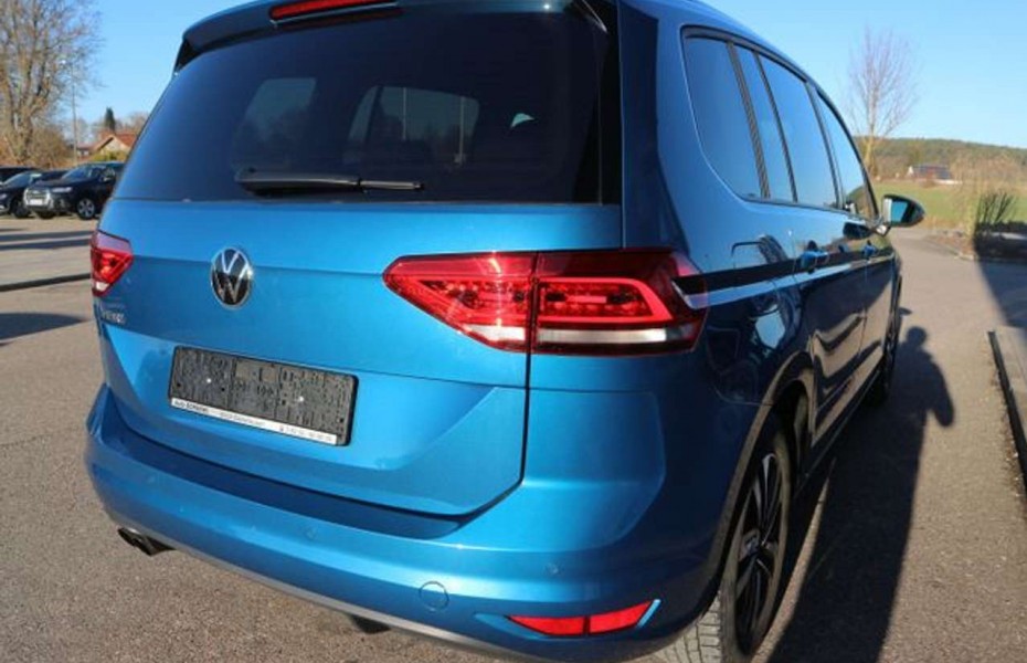 Volkswagen Touran 2.0 TDI DSG UNITED NAVI+AHK+LED+BLUETOOTH