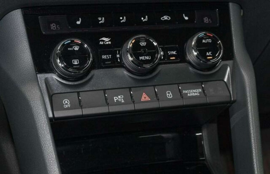 Škoda Kodiaq 2.0 TDI DSG 4x4 STYLE LED NAVI ACC LM18