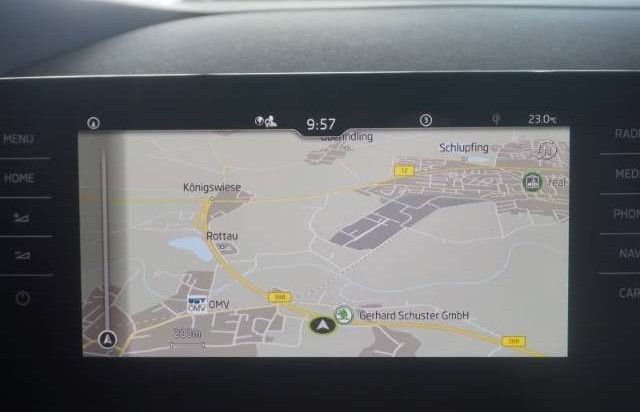 Škoda Kamiq CLEVER 1.0TSI AHK digCockp Navi SHZ PDCv+h