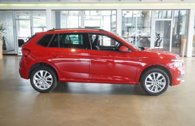 Škoda Kamiq CLEVER 1.0TSI AHK digCockp Navi SHZ PDCv+h