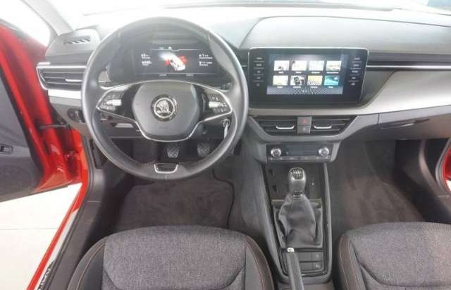 Škoda Kamiq CLEVER 1.0TSI AHK digCockp Navi SHZ PDCv+h
