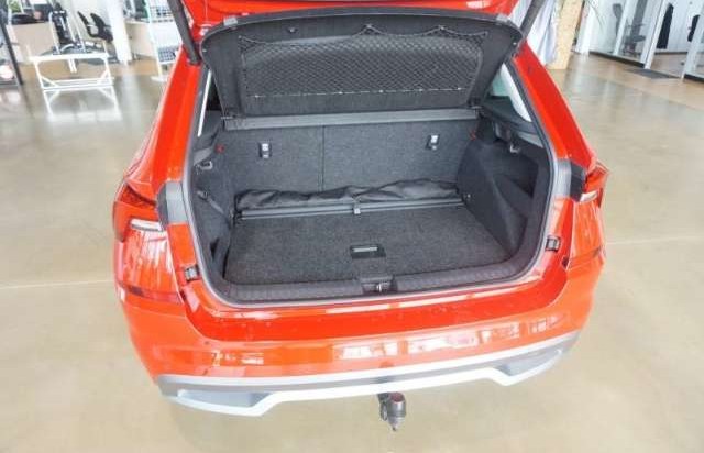 Škoda Kamiq CLEVER 1.0TSI AHK digCockp Navi SHZ PDCv+h