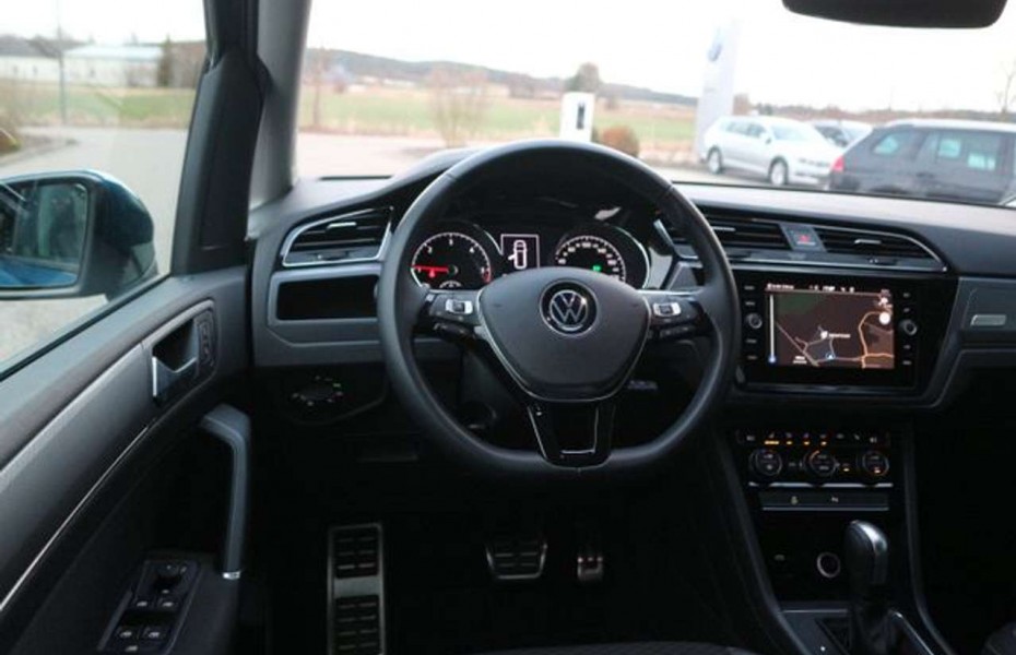 Volkswagen Touran 2.0 TDI DSG 7-SITZER COMFORTLINE NAVI+AHK