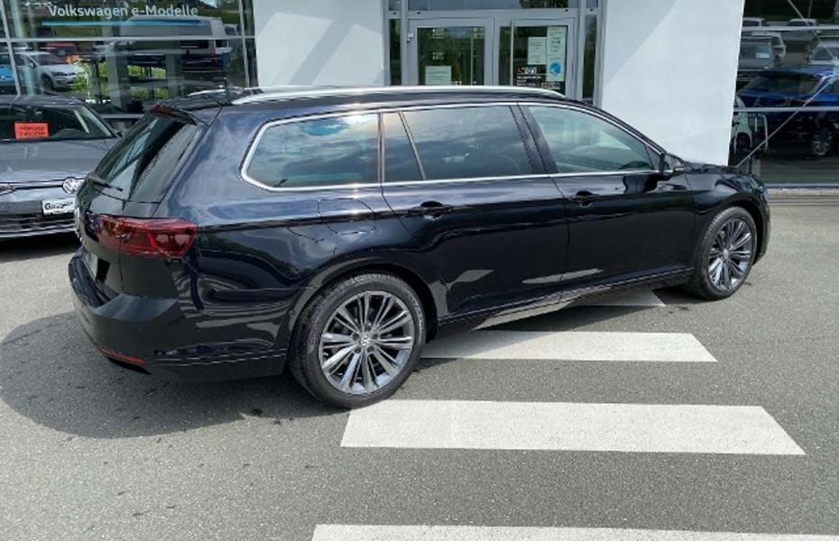 Volkswagen Passat Variant Business 2.0 TDI DSG AHK Navi Pano