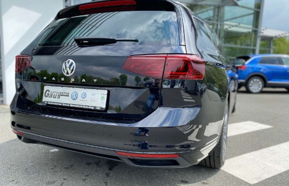 Volkswagen Passat Variant Business 2.0 TDI DSG AHK Navi Pano