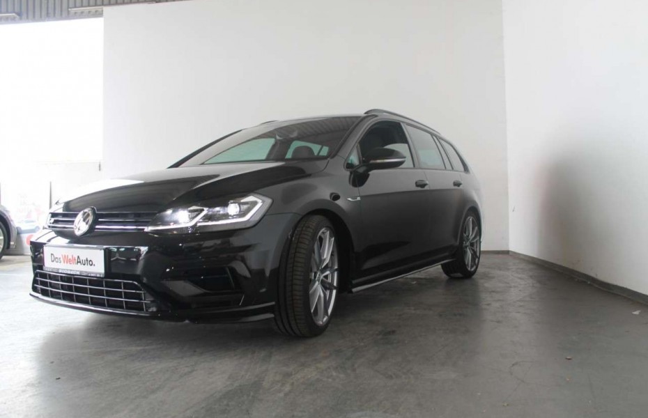 Volkswagen Golf VII Variant R 2.0 TSI DSG LED NAVI DIGITALTACHO KA