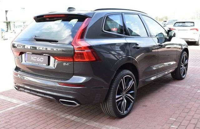 Volvo XC60 B4 D AWD R-Design*STHZG*PANO*RFK*ACC*AHK