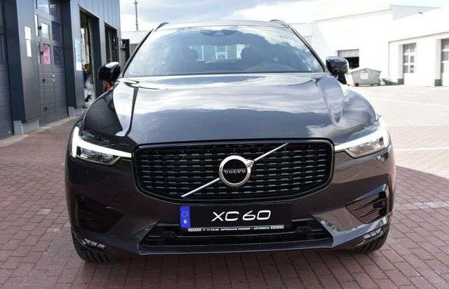 Volvo XC60 B4 D AWD R-Design*STHZG*PANO*RFK*ACC*AHK