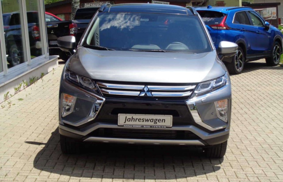 Mitsubishi Eclipse Cross 2.3d Pano Navi 4WD Automat Tažné Kam HeadUp