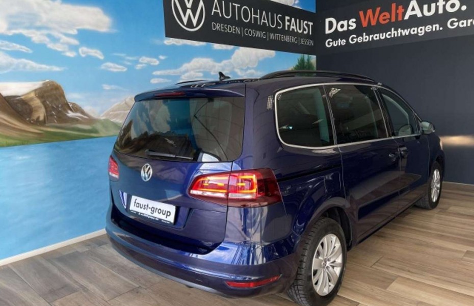Volkswagen Sharan Comfortline NAVI AHK 7-SITZER BlindSpot