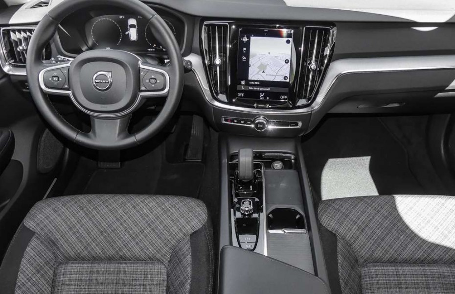 Volvo V60 Kombi Momentum B4 Diesel EU6d Navi Keyless e-Sitze