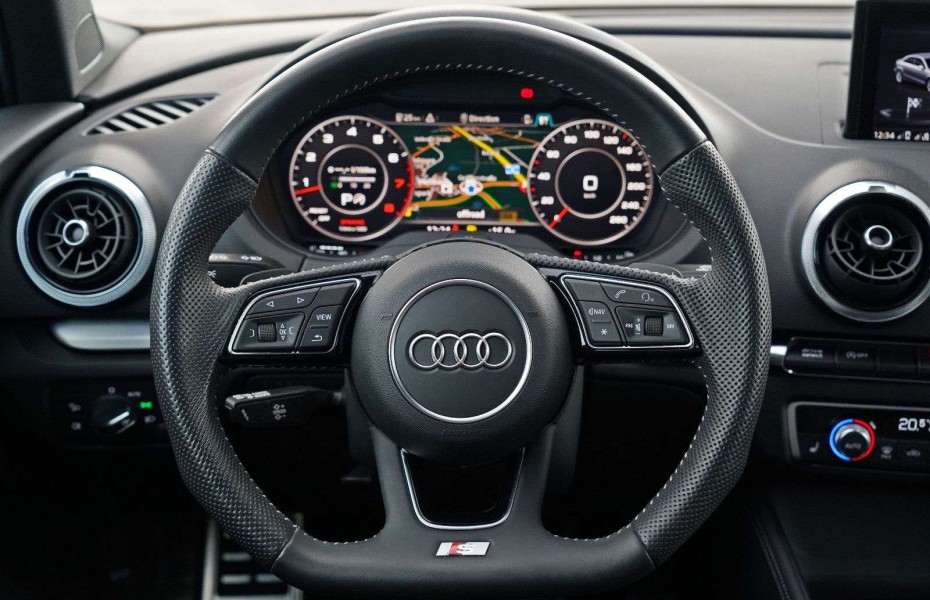 Audi A3 35TFSI S-tronic S-line Virtual LED NezTop