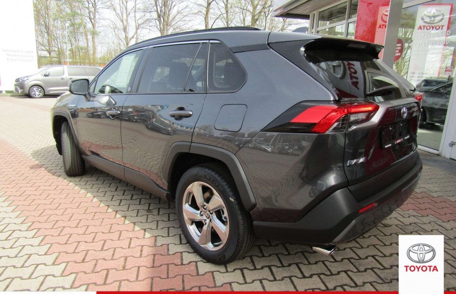 Toyota RAV4 Hybrid 4x2 Team Deutschland