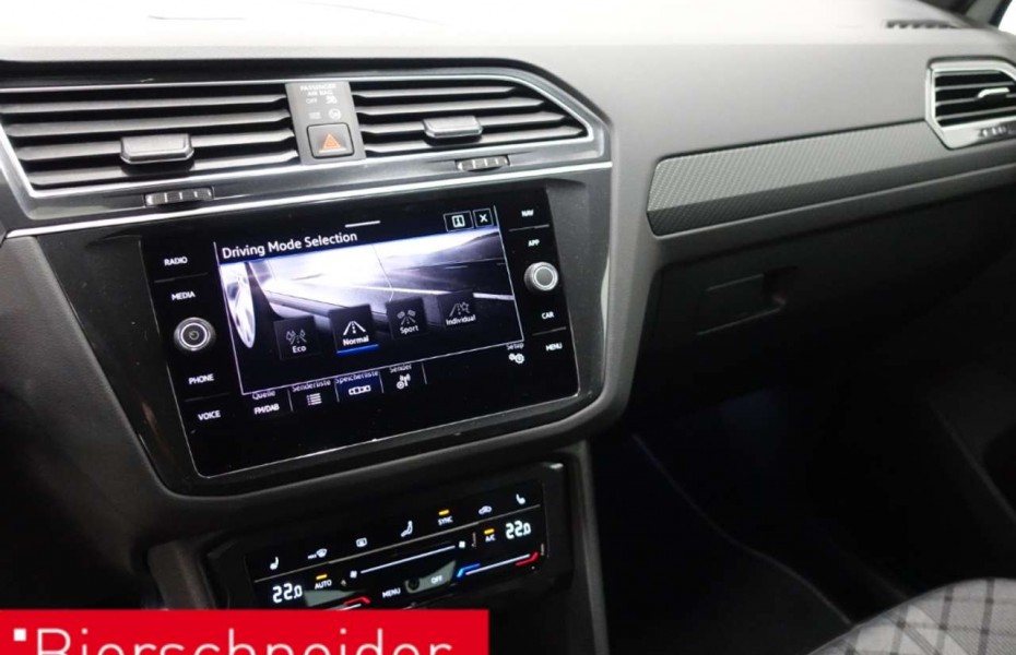 Volkswagen Tiguan 2.0 TSI DSG 4Mo. R-Line DIGITAL COCKPIT MATRIX 19