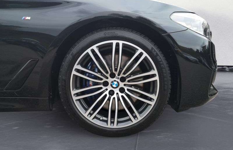 BMW Řada 5 d xDrive Touring M Sportpaket Innovationsp.