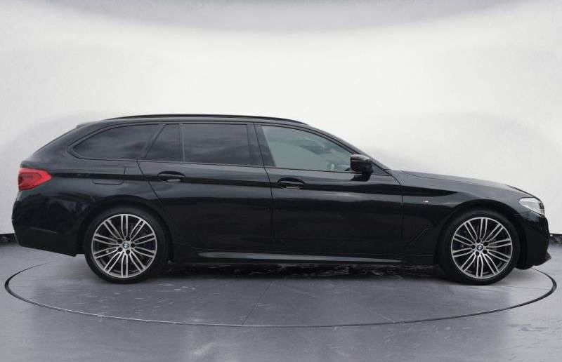 BMW Řada 5 d xDrive Touring M Sportpaket Innovationsp.