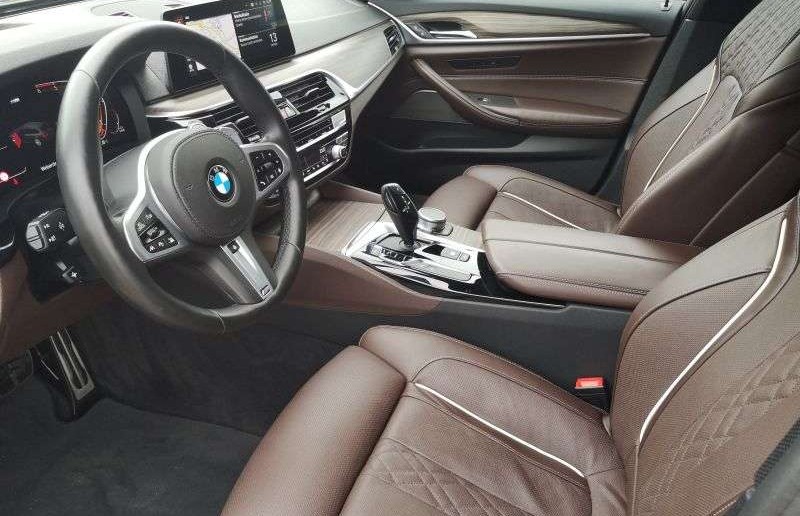 BMW Řada 5 d xDrive Touring M Sportpaket Innovationsp.