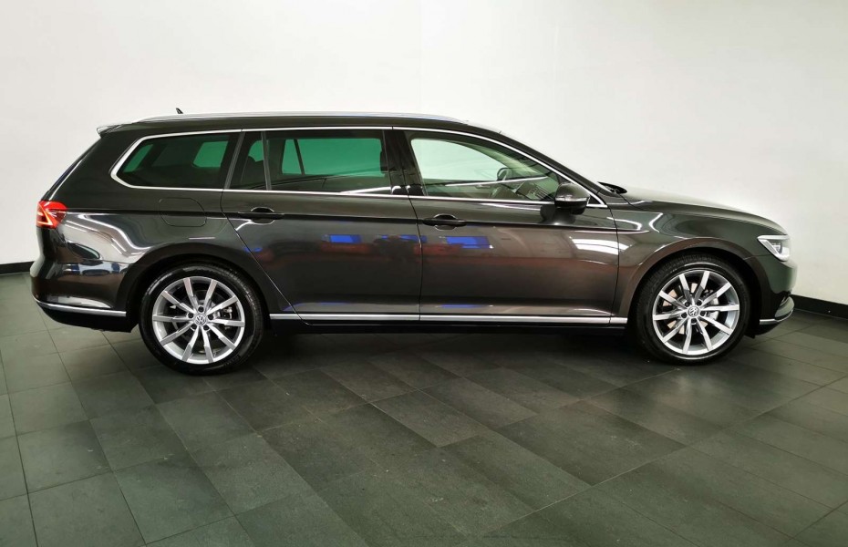 Volkswagen Passat Highline 1,5 TSI R-Line PANO 1,99%