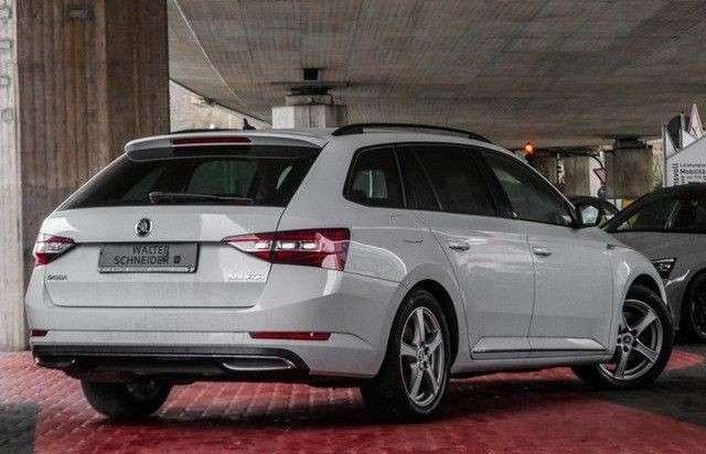 Škoda Superb Combi 2.0TDI DSG Sportline Navi Tažné