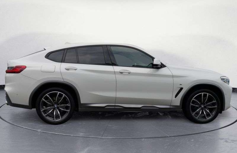 BMW X4 xDrive30i AT M Sport X Panorama Abstandstempo