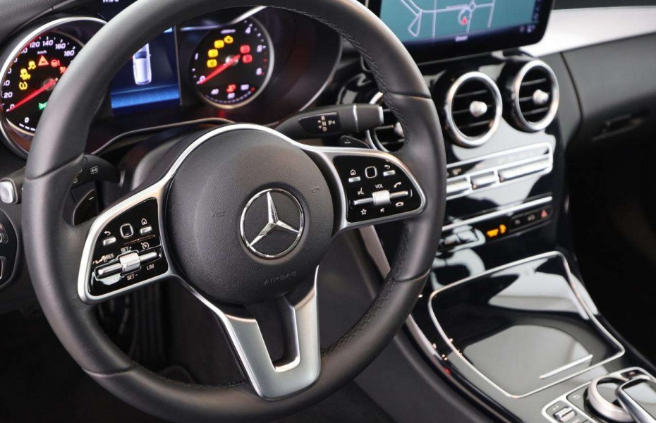 Mercedes-Benz Třídy C d 4M T Avantgarde Kamera Comand LED SHZ