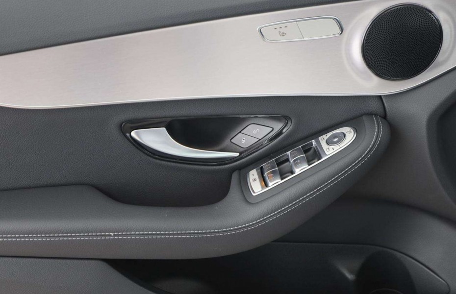 Mercedes-Benz Třídy C d 4M T Avantgarde Kamera Comand LED SHZ