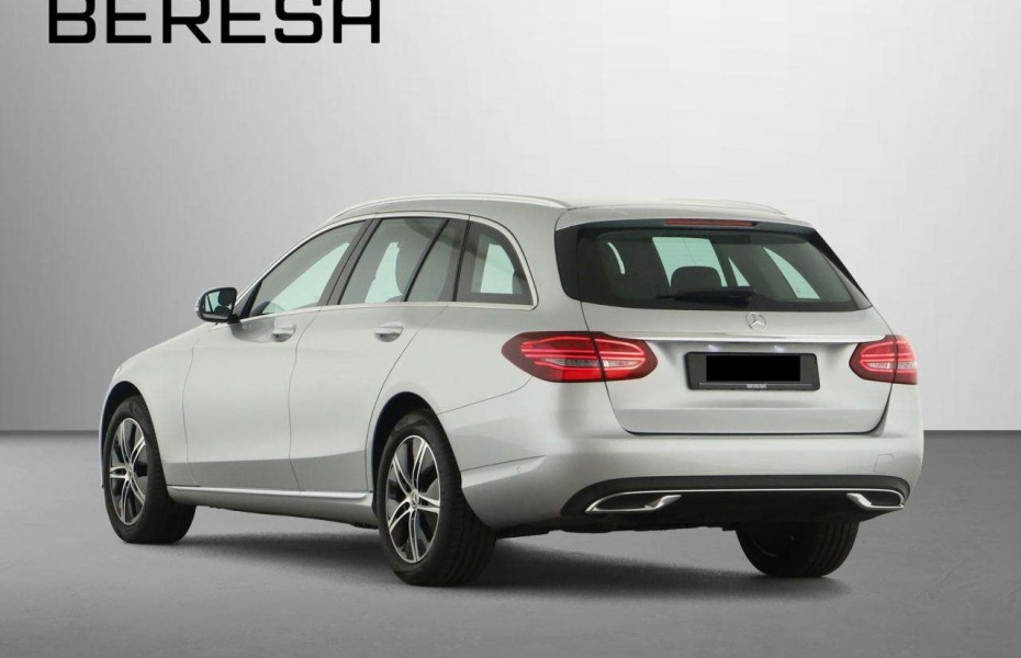 Mercedes-Benz Třídy C d 4M T Avantgarde Kamera Comand LED SHZ