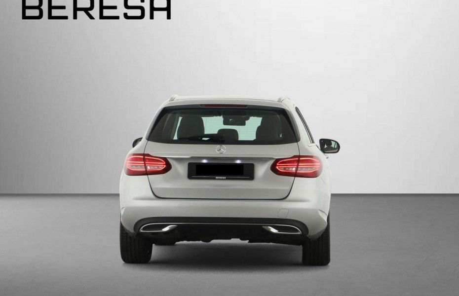 Mercedes-Benz Třídy C d 4M T Avantgarde Kamera Comand LED SHZ