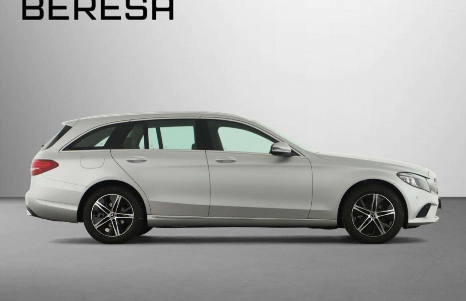 Mercedes-Benz Třídy C d 4M T Avantgarde Kamera Comand LED SHZ