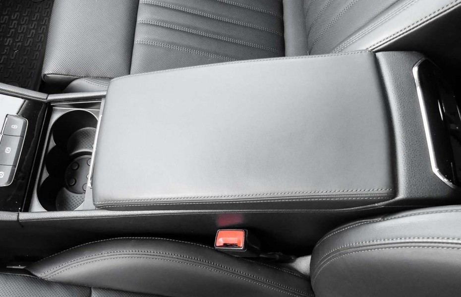 Škoda Superb Combi 2.0 TDI Pr Edition 4X4 *ACC *AHK *XENON * N