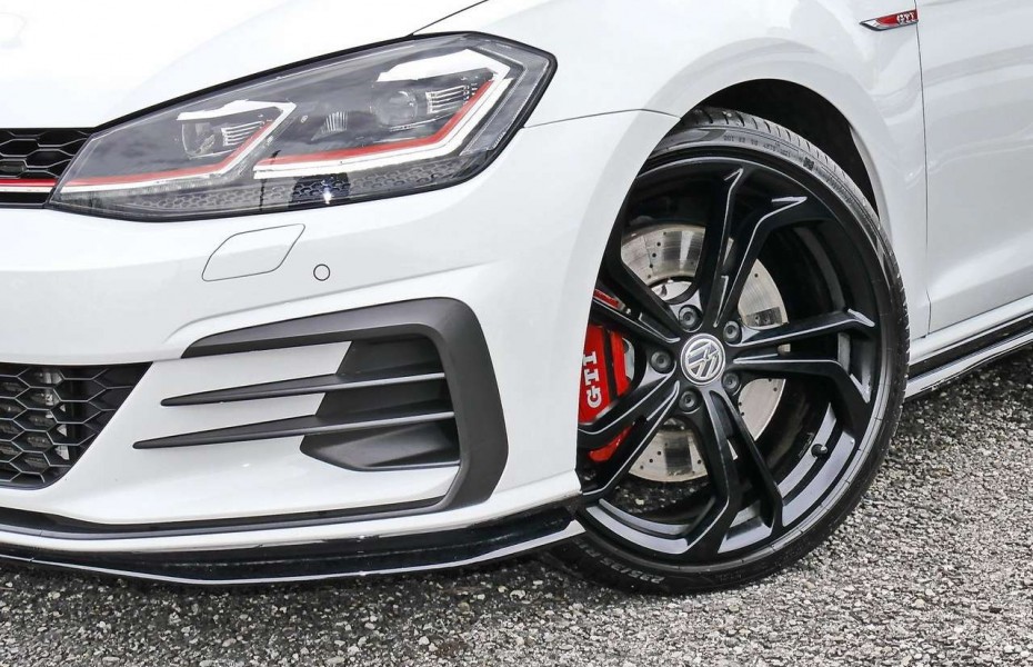 Volkswagen Golf VII GTI TCR R-