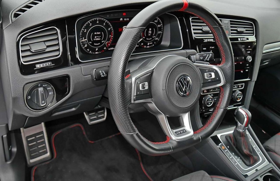 Volkswagen Golf VII GTI TCR R-