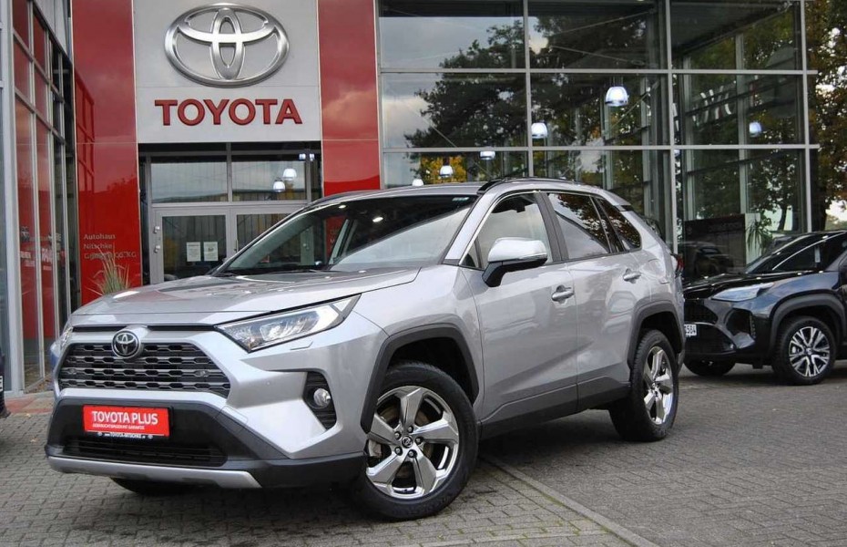 Toyota RAV4 2.0 4x4 Start&Stop Club, Navi