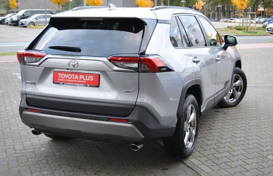 Toyota RAV4 2.0 4x4 Start&Stop Club, Navi