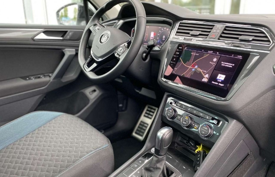 Volkswagen Tiguan Comfortline 2.0 TDI DSG AHK Navi LED Pano