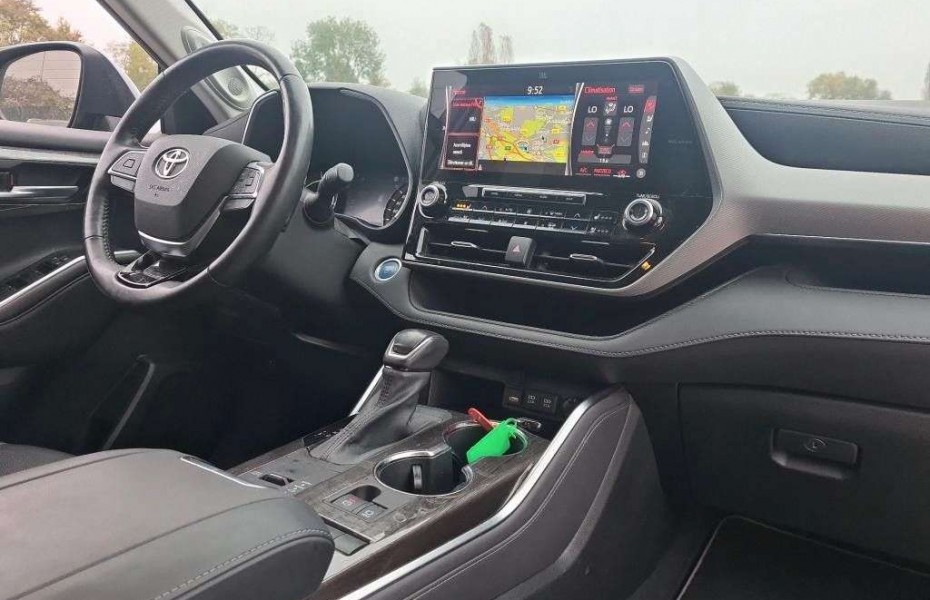 Toyota Highlander 2.5 HYBRID LOUNGE 248 E-CVT AWD-I