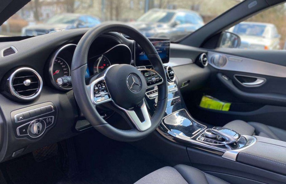 Mercedes-Benz Třídy C d T Avantgarde Distr Comand PanoDa CarPlay