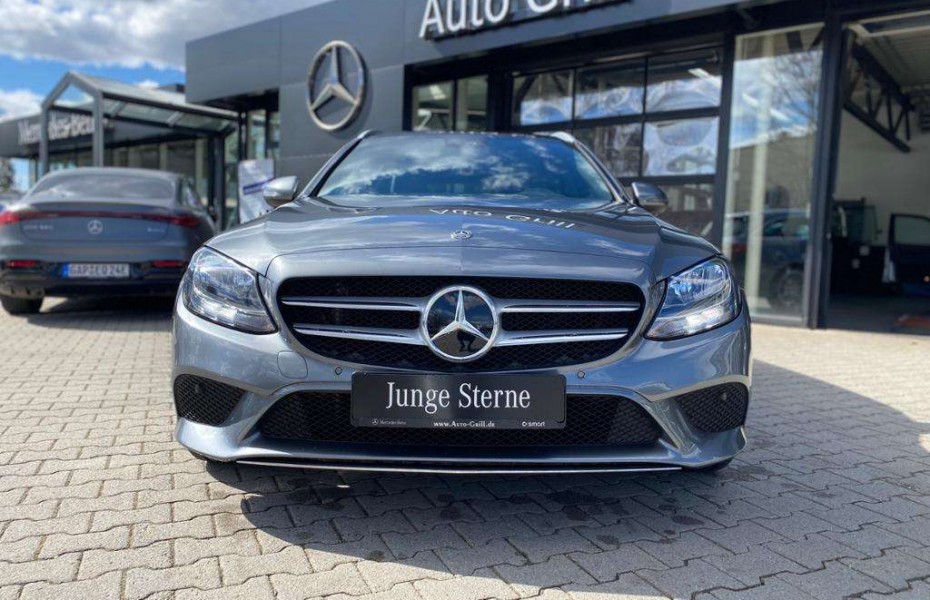 Mercedes-Benz Třídy C d T Avantgarde Distr Comand PanoDa CarPlay
