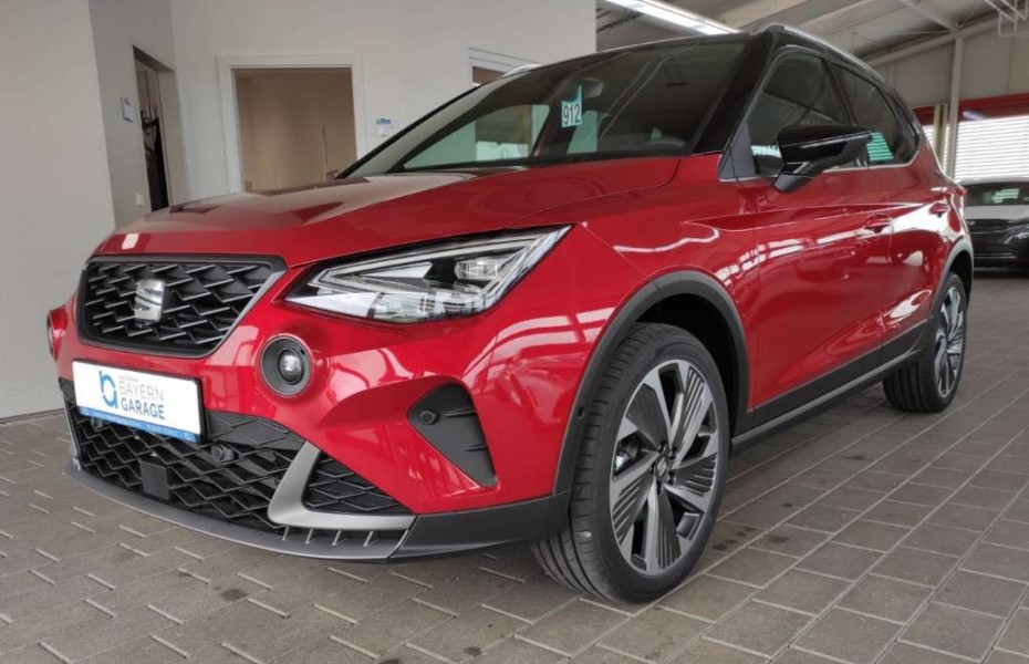 SEAT Arona FR 1.5 DSG Navi Alcantara AHK LED Facelift