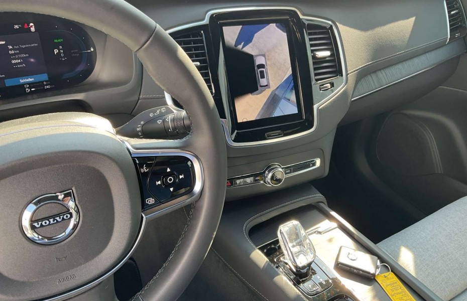 Volvo XC90 Recharge T8 AWD Plug-in Hybrid Plus Bright RUN OUT